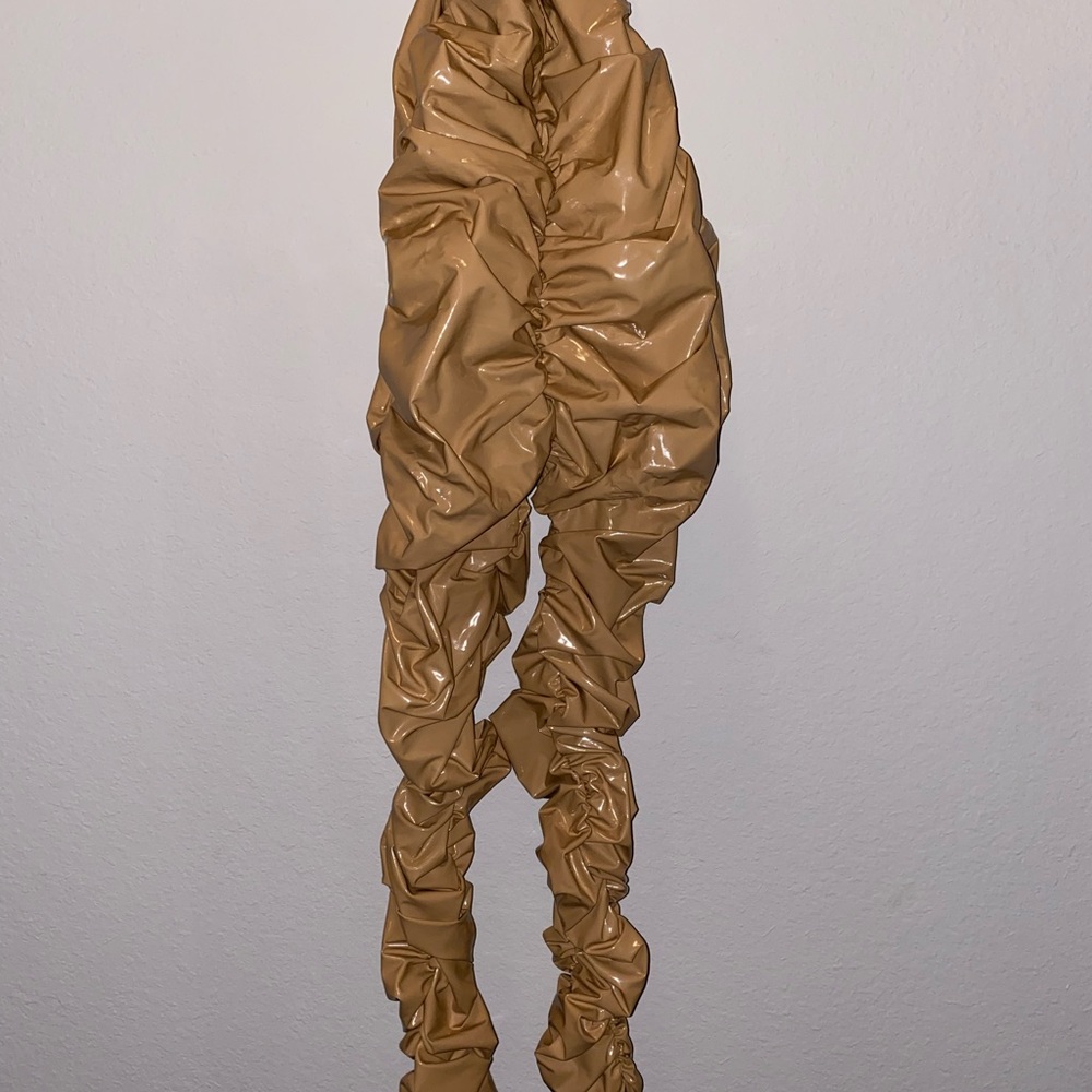 Beige Leather Ruffled Skinny pants w/ bottom slits